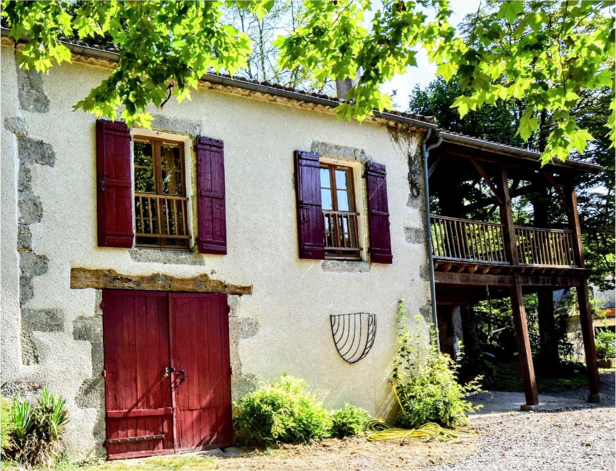 הוילה Port-Sainte-Marie Le Nid - Maison Dans Les Bois Avec Cheminee Et Vue מראה חיצוני תמונה