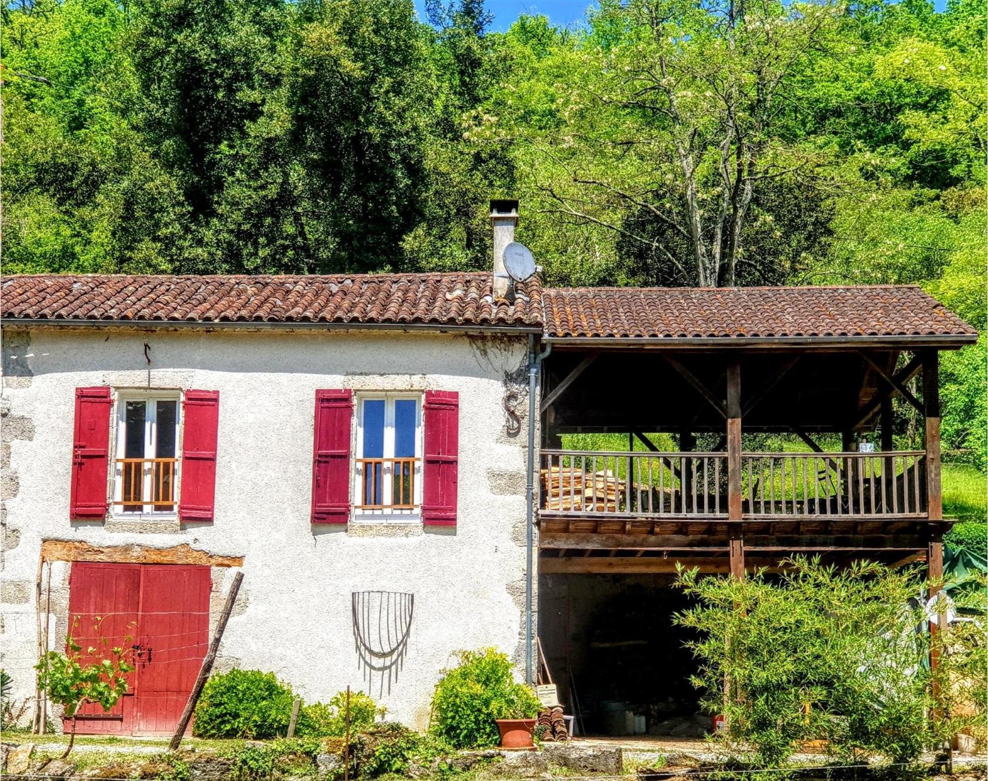 הוילה Port-Sainte-Marie Le Nid - Maison Dans Les Bois Avec Cheminee Et Vue מראה חיצוני תמונה